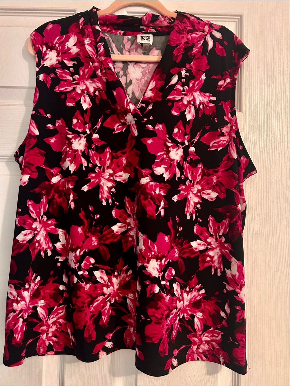 Anne Klein Sleeveless V-Neck Floral Blouse - Pink on Black